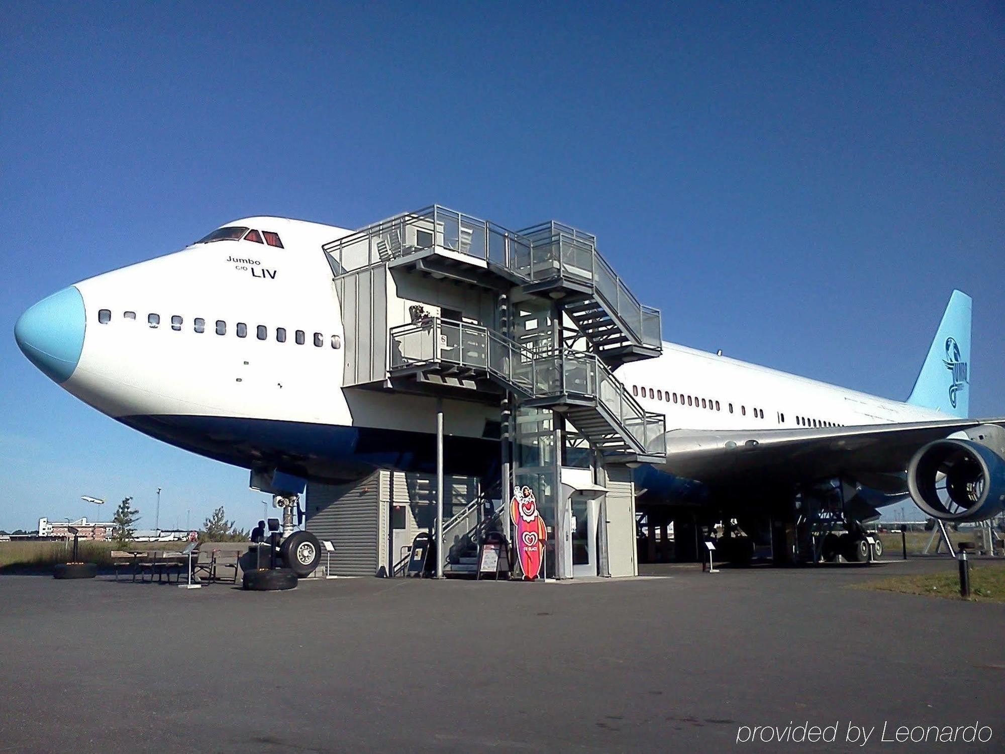 Stf Jumbo Stay Stockholm Arlanda Exterior photo